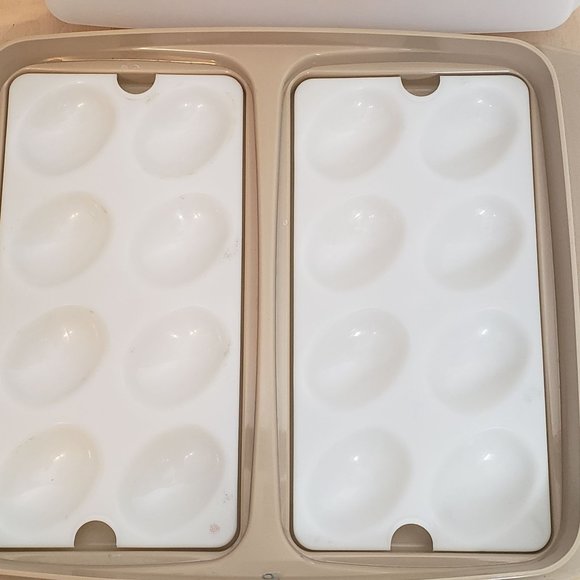 Vintage Tupperware Deviled Egg Storage Tray With Lid 723 2 Tan 2 Egg Inserts - Picture 2 of 6